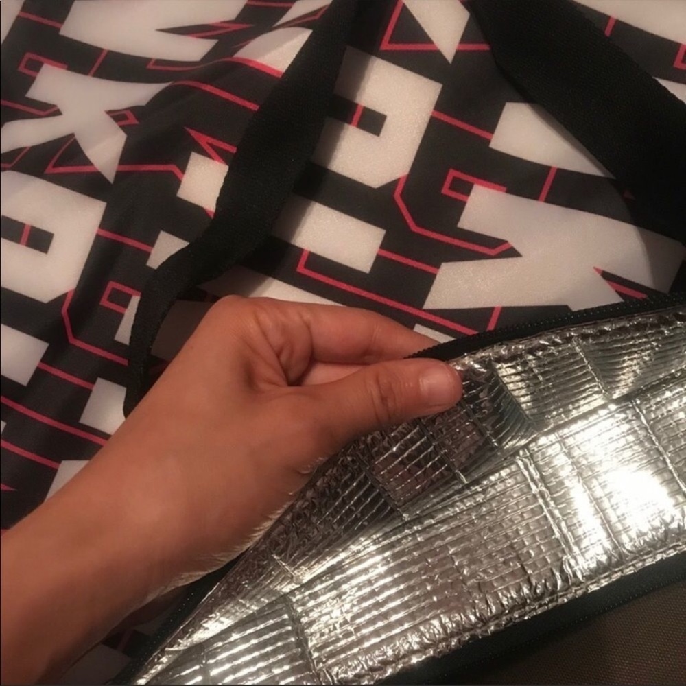 Victoria's Secret Insulated Cooler Bag - Picture 7 of 10